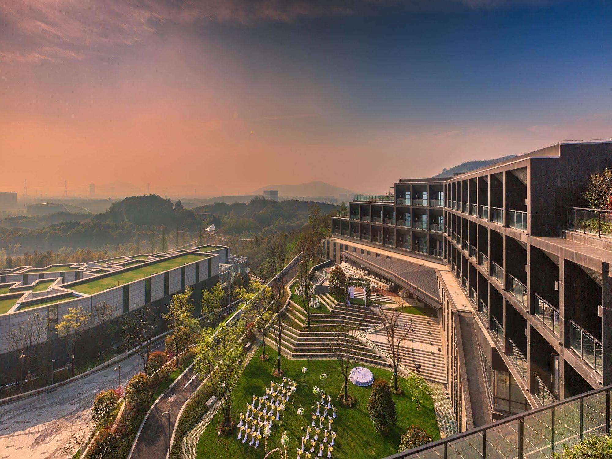 Suzhou Qingshan Conference Center Hotel Exterior photo